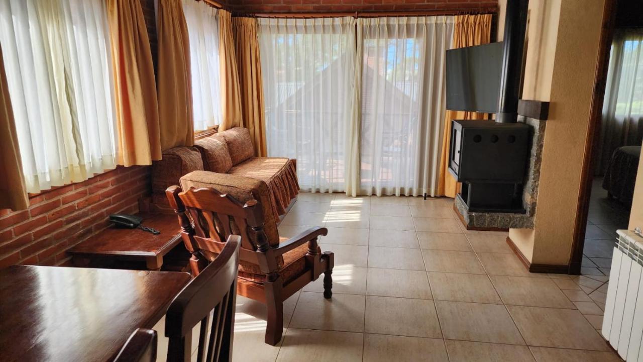 Villa Refugio Del Bosque Carilo Exterior foto