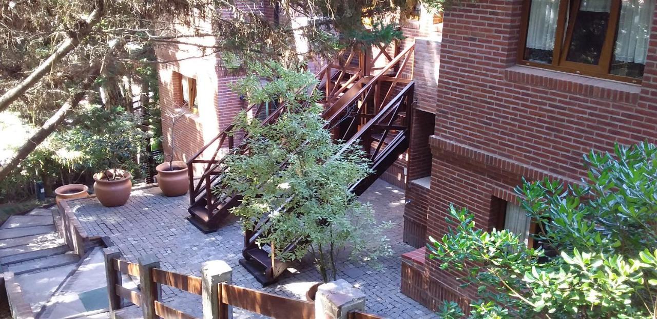 Villa Refugio Del Bosque Carilo Exterior foto